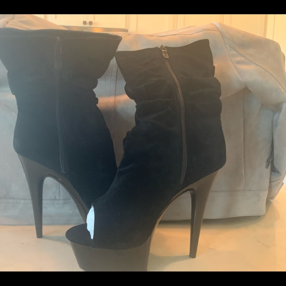 Ellie Style 609 Scrunch 6” Microfiber Slouch Ankle Boot Size 10